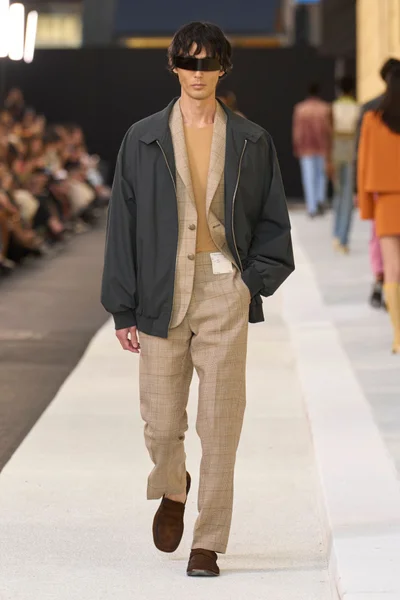 Look 34